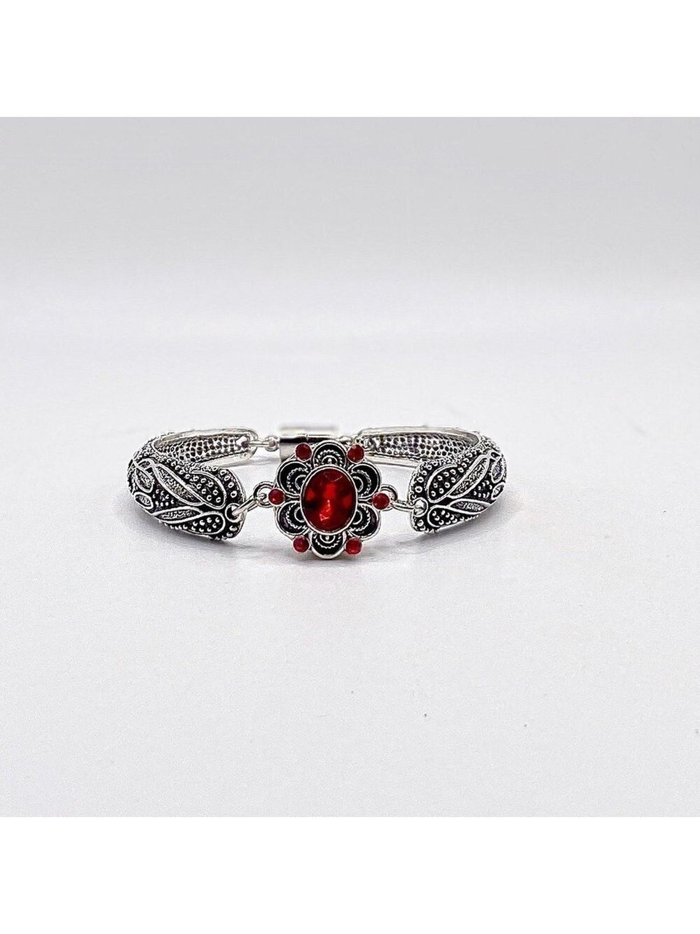 Vintage Style Snap Jewelry Bracelet Ginger Snap w/ Red stone Great Gift NWT